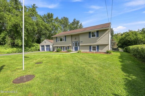 136 Cadwell Rd, Pittsfield, MA, 01201 | Card Image