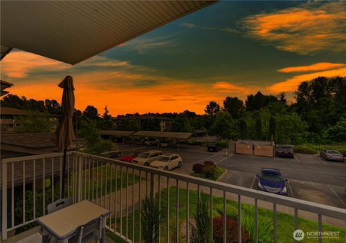 512 Darby Dr, Bellingham, WA, 98226-1751 | Card Image