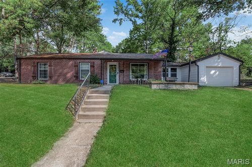 716 Nancy Pl, Ferguson, MO, 63135-1622 | Card Image