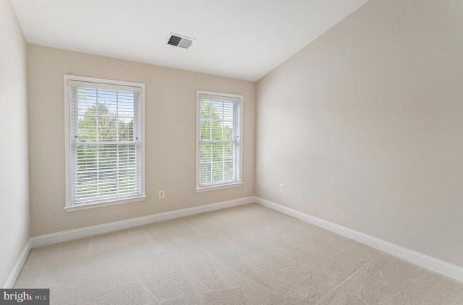 25804 Commons Sq, Townhouse with 3 bedrooms, 4 bathrooms and null parking in CHANTILLY VA | Image 25