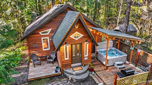 7419 Canyon View Dr, Deming, WA, 98244-8900 | Card Image