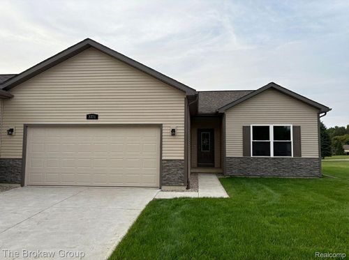 3371 Meadowridge Ct, Davison, MI, 48423-8451 | Card Image