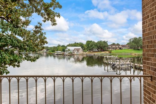b107-210 Pelham Rd, Fort Walton Beach, FL, 32547-3688 | Card Image