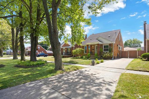 15213 Champaign Rd, Allen Park, MI, 48101-1725 | Card Image