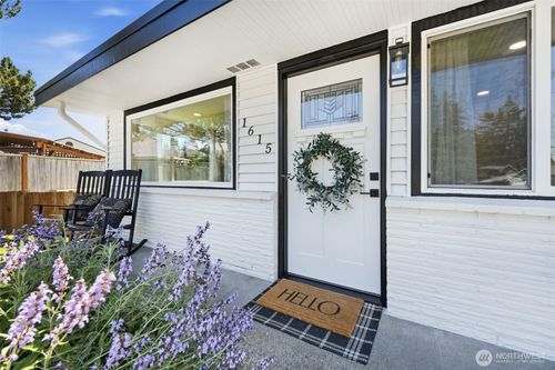 1615 N 196th Pl, Shoreline, WA, 98133-3707 | Card Image