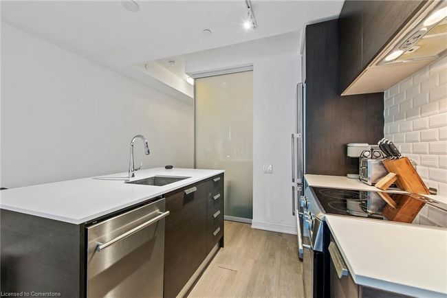 206 - 57 St Joseph St, House attached with 2 bedrooms, 1 bathrooms and null parking in Toronto ON | Image 15
