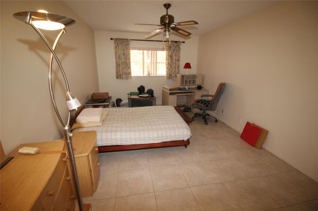 APT-306 - 1015 Country Club Dr, Condo with 1 bedrooms, 2 bathrooms and null parking in Margate FL | Image 8