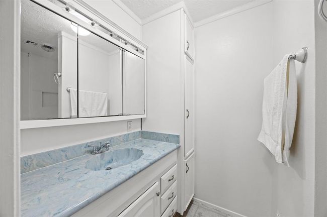 1370 Stevenage Ln, House other with 3 bedrooms, 2 bathrooms and 2 parking in Channelview TX | Image 22