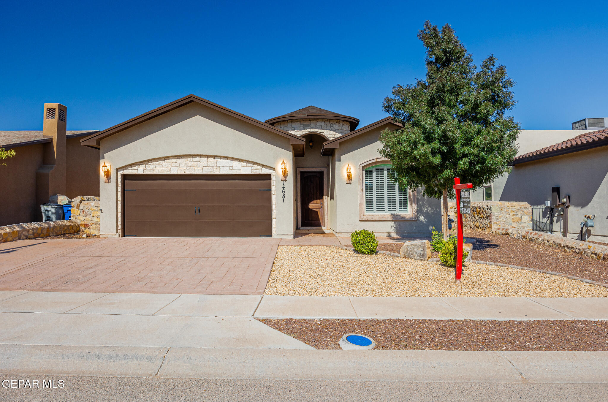 Rockbridge Ave, El Paso, TX 79938
