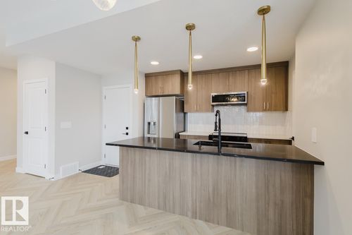 16231 19 Ave Sw, Edmonton, AB, T6W5C6 | Card Image