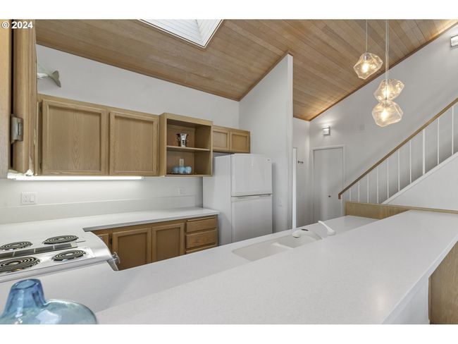 M2 - 4175 N Highway 101, Condo with 2 bedrooms, 3 bathrooms and 1 parking in Depoe Bay OR | Image 12