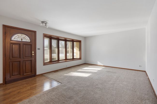 1141 Hartford Ln, House other with 5 bedrooms, 3 bathrooms and 2 parking in Elk Grove Village IL | Image 4