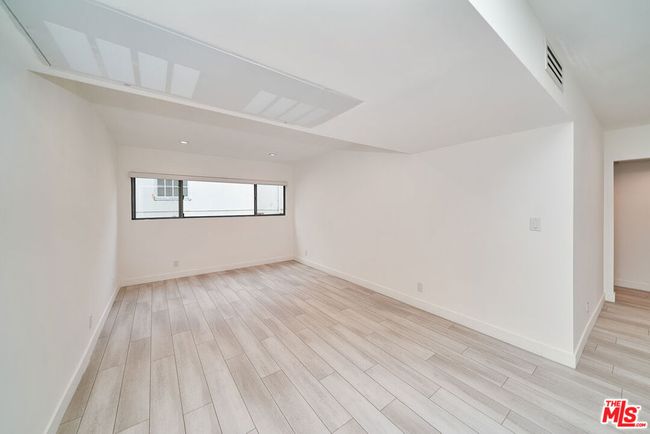 APT-204 - 137 S Maple Dr, Condo with 2 bedrooms, 2 bathrooms and 2 parking in Beverly Hills CA | Image 5