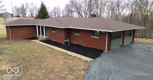 2018 N Sparks Ferry Rd, Salem, IN, 47167-8919 | Card Image