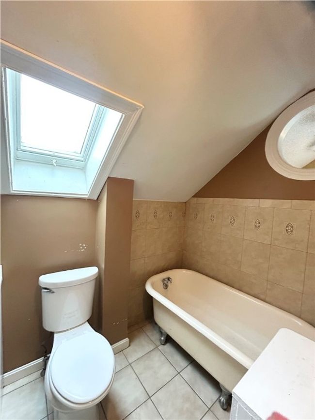 25 Tecumseh St, House other with 3 bedrooms, 2 bathrooms and null parking in Providence RI | Image 22