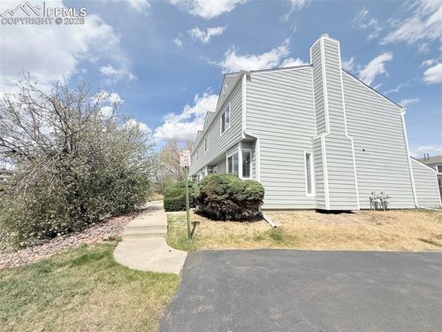 7612 Lexington Manor Dr, Colorado Springs, CO, 80920-4262 | Card Image