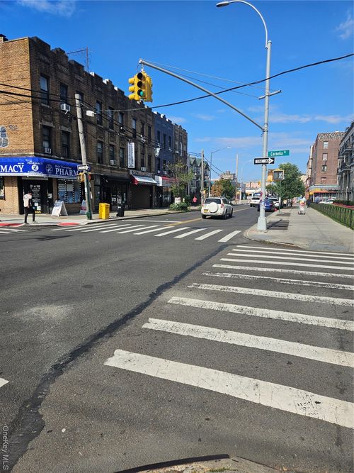 1602 Wyckoff Ave, Ridgewood, NY, 11385 | Card Image