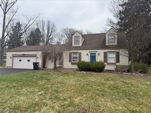 3045 Evelyn Rd, Youngstown, OH, 44511-1821 | Card Image