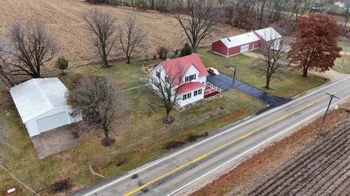 16437 Edwardsville Rd, Pecatonica, IL, 61063-9437 | Card Image