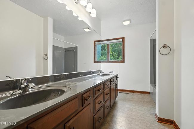 1704 Wildcat Rd, House other with 4 bedrooms, 3 bathrooms and null parking in Big Stone Gap VA | Image 32