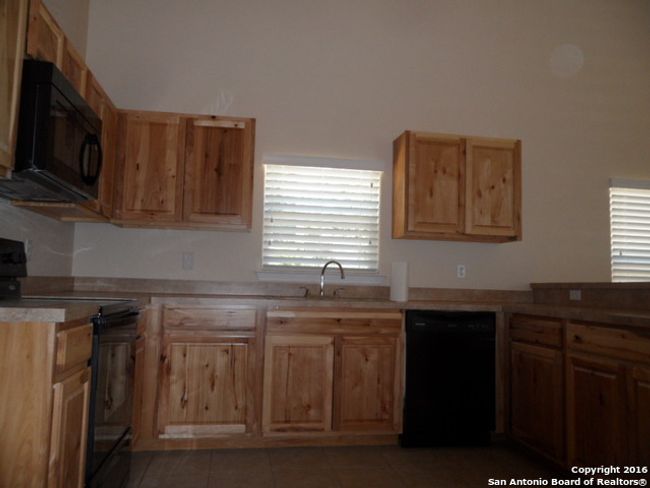 1211 Rimrock Cv, House other with 3 bedrooms, 2 bathrooms and null parking in Spring Branch TX | Image 10