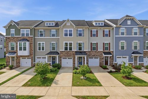 10739 Hinton Way, MANASSAS, VA, 20112-2438 | Card Image