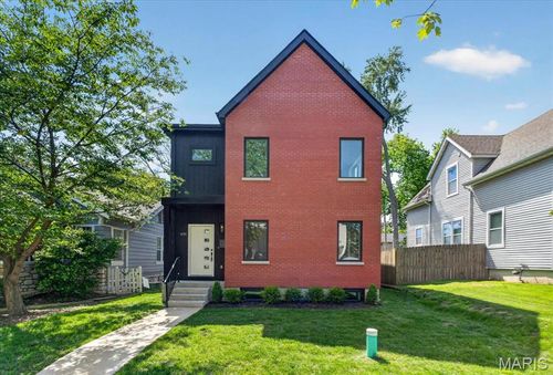 1035 Blendon Pl, Saint Louis, MO, 63117-1805 | Card Image