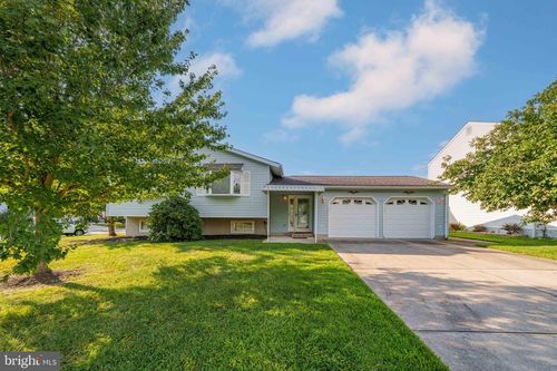 22 Cognac Dr, NEWARK, DE, 19702-5504 | Card Image