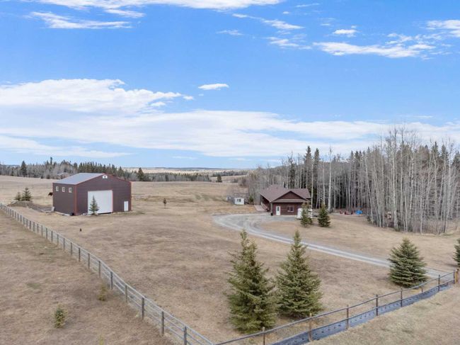 29508 Range Road 52 # 12, Home with 4 bedrooms, 3 bathrooms and 8 parking in Rural Mountain View County AB | Image 1