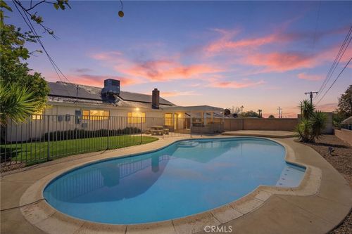 6140 Blythe Ave, Highland, CA, 92346-2007 | Card Image