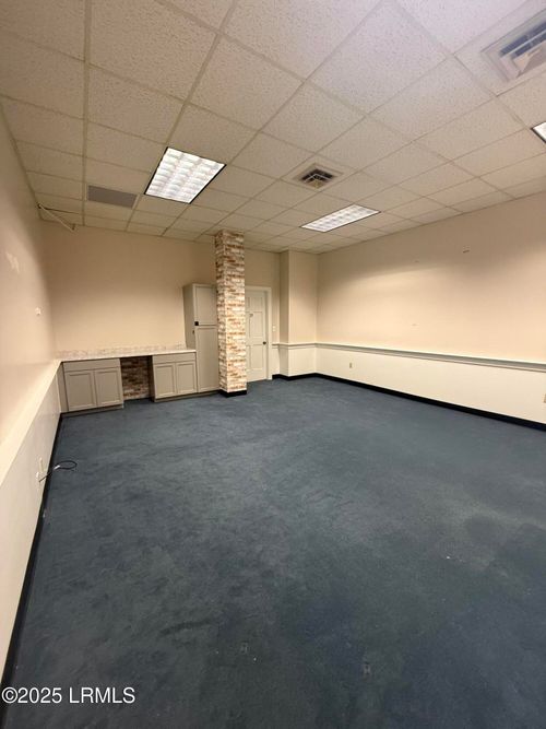 2f-1011 Bay St, Beaufort, SC, 29902-5569 | Card Image