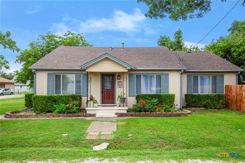 102 E Stiles St, Thrall, TX, 76578 | Card Image
