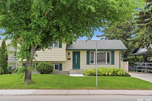 261 Assiniboine Dr, Saskatoon, SK, S7K4A3 | Card Image