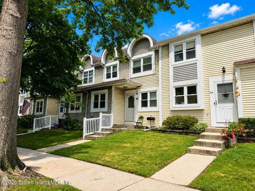 41 Cooper Ter, Staten Island, NY, 10314-4972 | Card Image