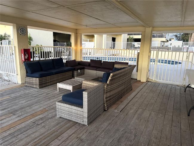APT-10 - 109 Bayshore Rd, Condo with 2 bedrooms, 2 bathrooms and null parking in Nokomis FL | Image 46