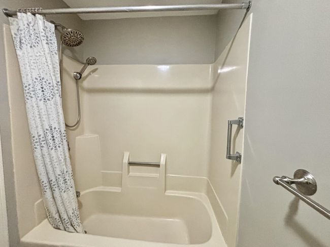7 - 7 Skyview Cir, Condo with 4 bedrooms, 2 bathrooms and null parking in Keene NH | Image 15