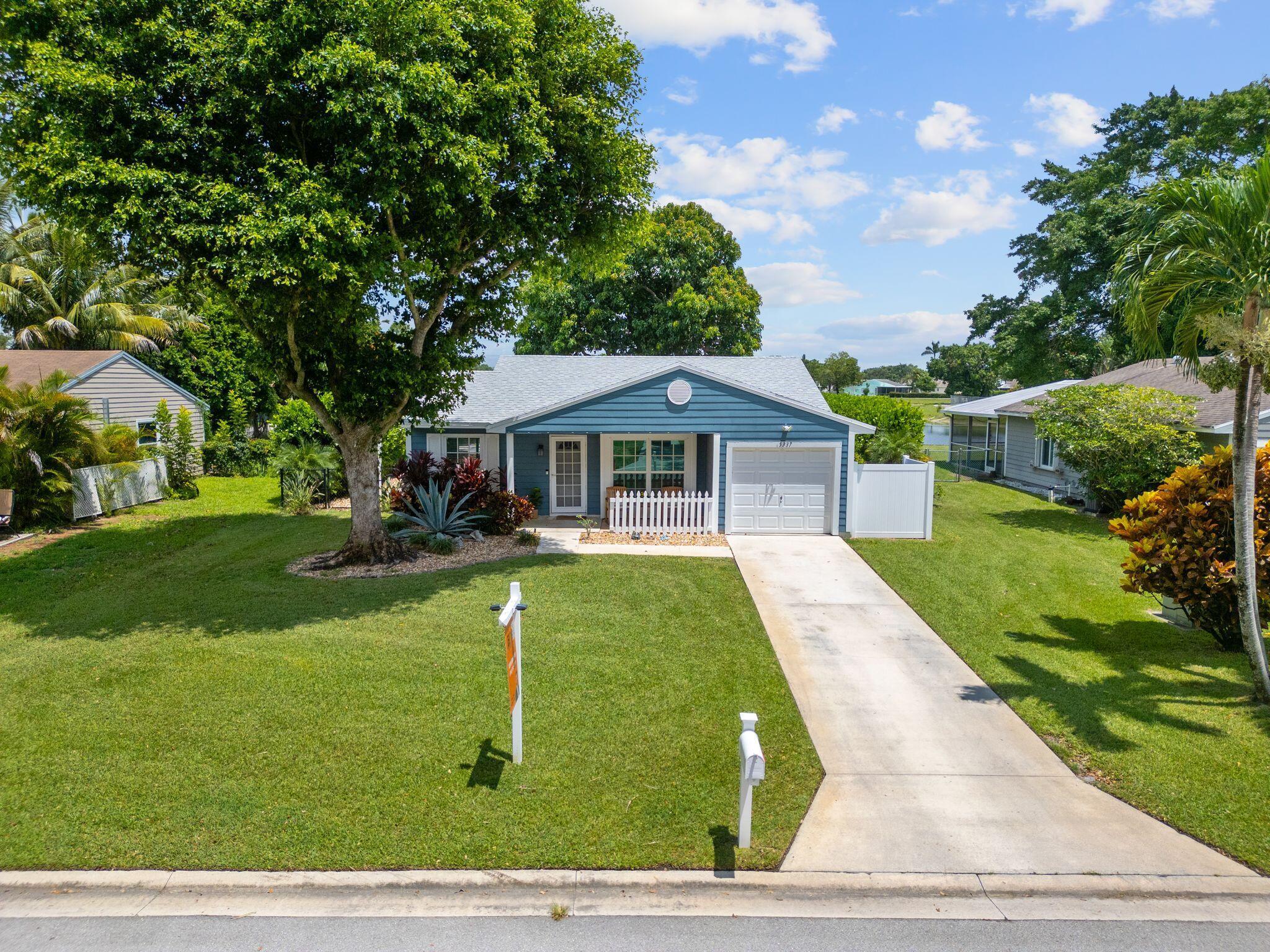 Courtney Cir, Boynton Beach, FL 33472