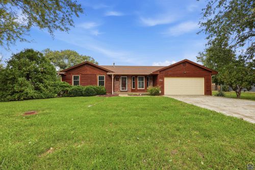 3710 Se 27th Ter, Topeka, KS, 66605-1905 | Card Image
