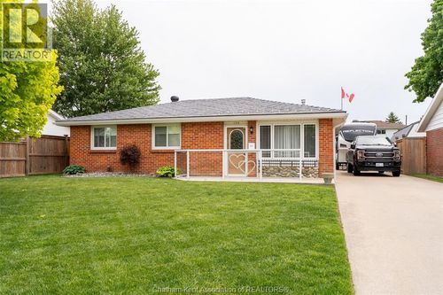 106 Wills Street, Wallaceburg, ON, N8A4X5 | Card Image