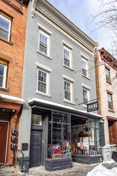 147 4th St, Troy, NY, 12180-4102 | Card Image