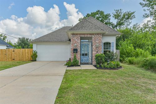 4901 Higgins St, Houston, TX, 77033-4113 | Card Image