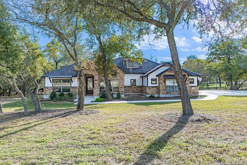 140 Wood Valley Dr, Adkins, TX, 78101-2712 | Card Image