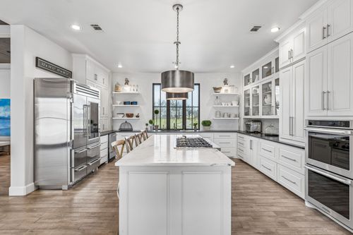 1075 Driftwood Ranch Trl, Weatherford, TX, 76087-0731 | Card Image