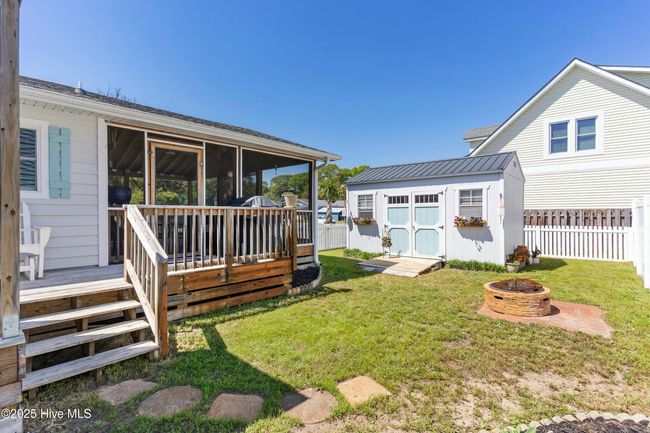 802 E Oak Island Dr, House other with 3 bedrooms, 2 bathrooms and null parking in Oak Island NC | Image 31