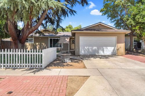 4887 E Pico Avenue, Fresno, CA, 93726 | Card Image