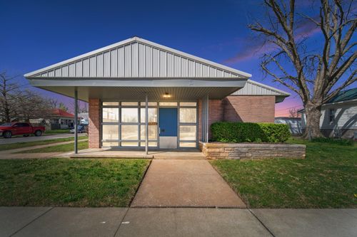 216 W Central Ave, Miami, OK, 74354-6803 | Card Image