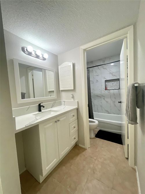 apt-2052-781 Country Place Dr, Houston, TX, 77079-5577 | Card Image
