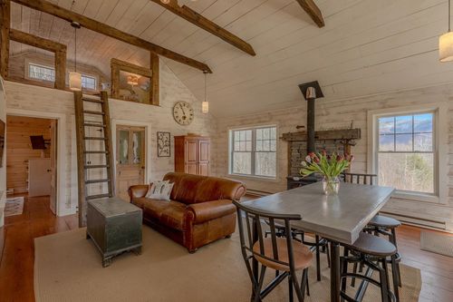 384 Alden Road, Sunderland, VT, 05250 | Card Image