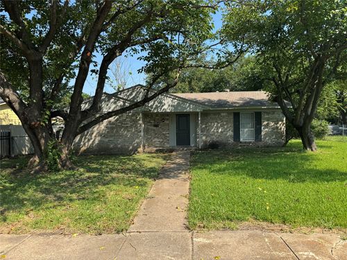 9625 Limestone Dr, Dallas, TX, 75217-2736 | Card Image