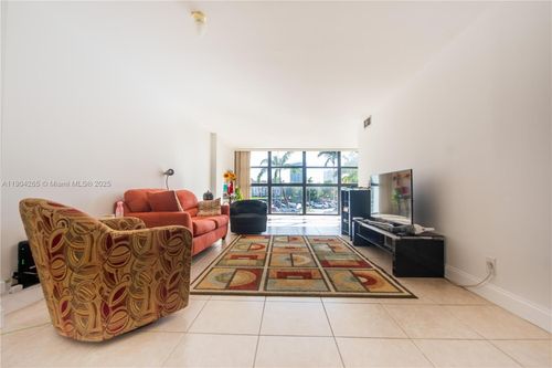 214-200 Leslie Dr, Hallandale Beach, FL, 33009-7312 | Card Image